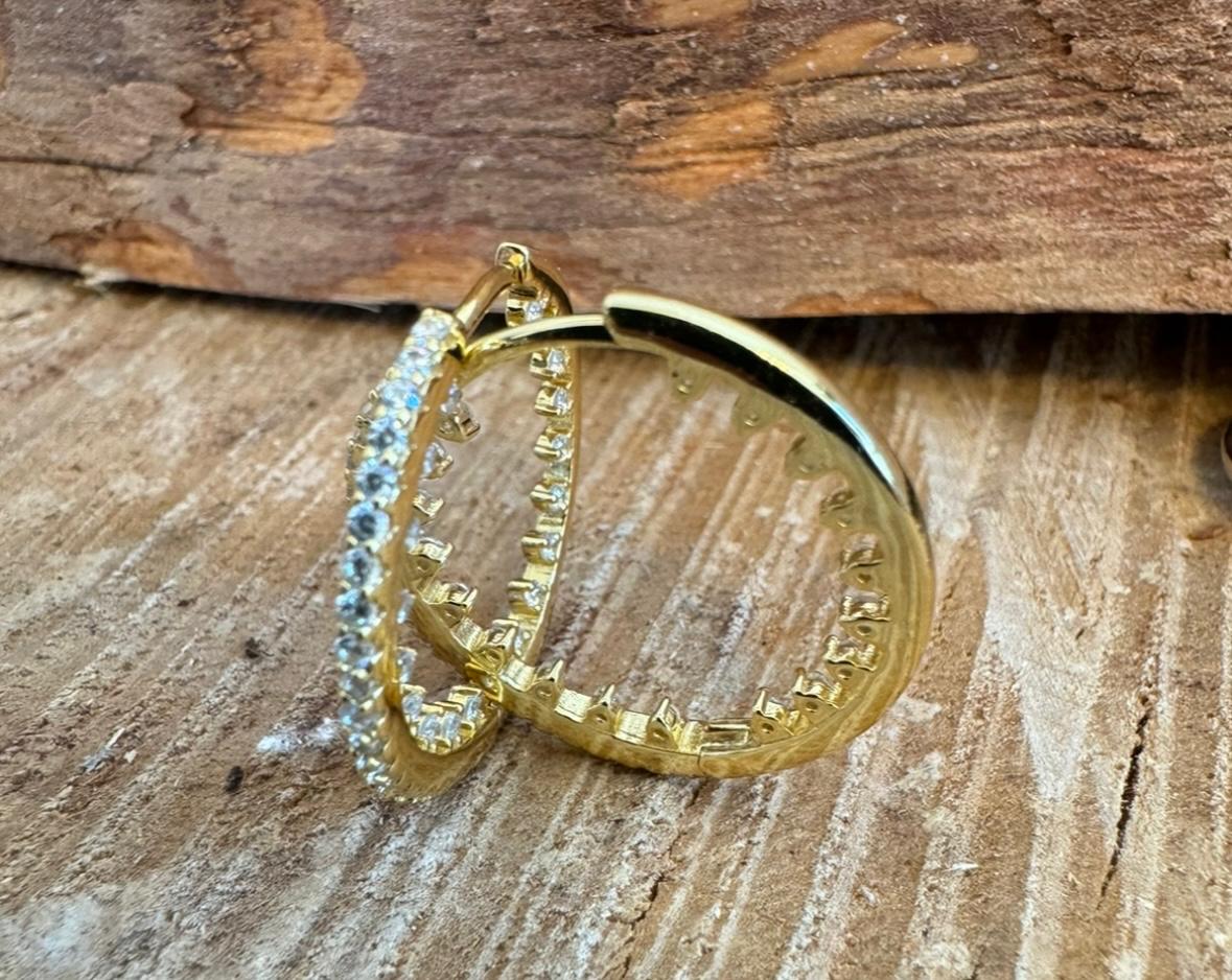 Silver Sparkling Hoop Earrings – Modern Geometric Design