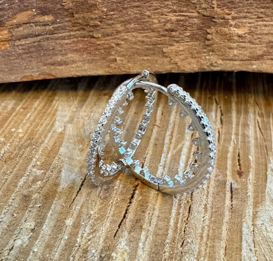 Silver Sparkling Hoop Earrings – Modern Geometric Design