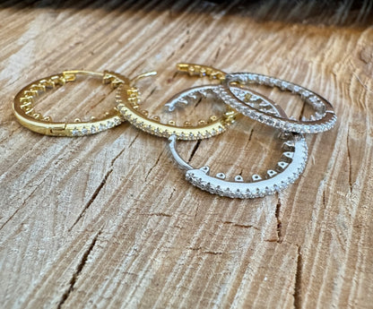 Silver Sparkling Hoop Earrings – Modern Geometric Design