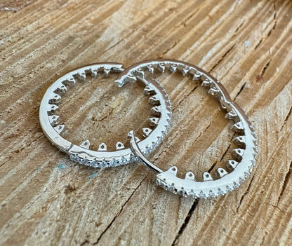 Silver Sparkling Hoop Earrings – Modern Geometric Design